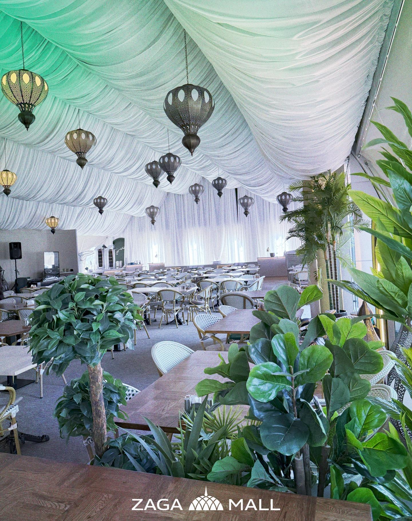 Food Court